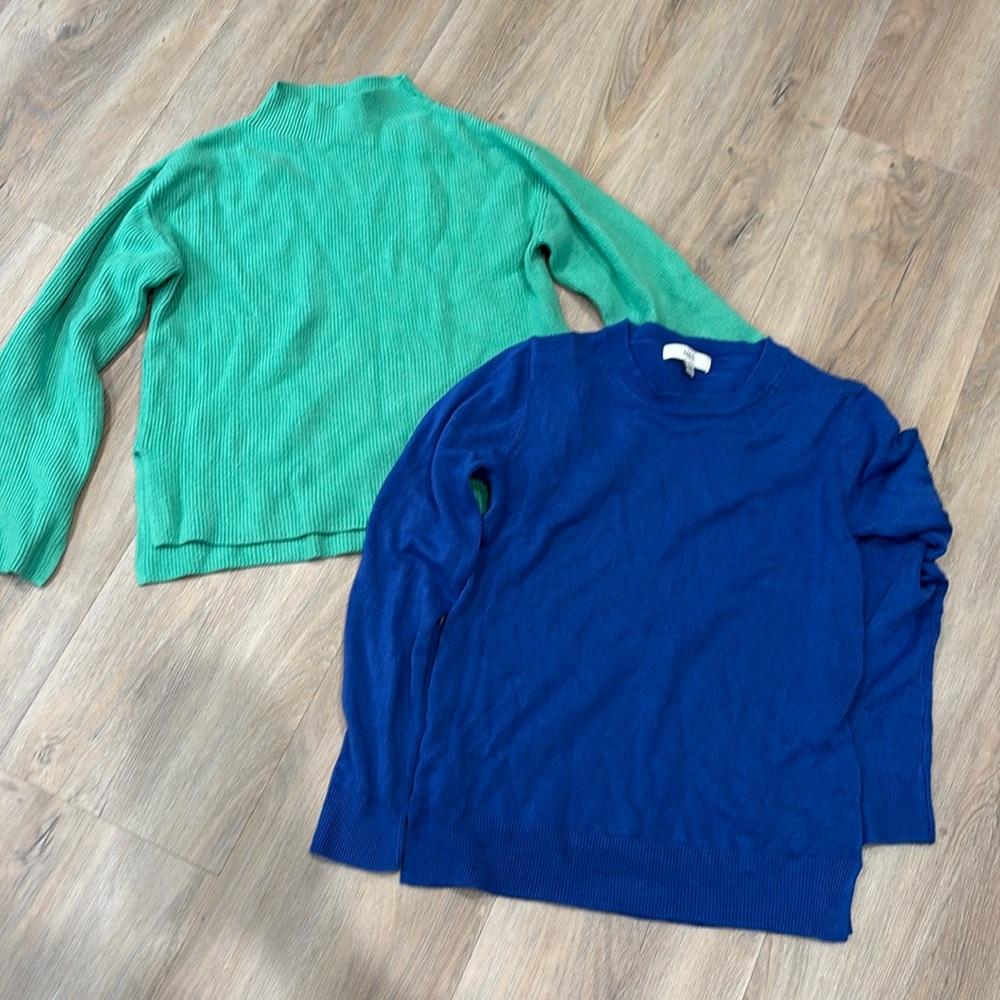 M&S PAIR OF KNIT SWEATERS